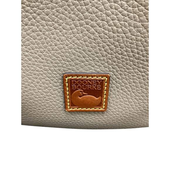 NWOT Dooney &Bourke Purse Women’s 1Size Pebbled Leather Crossbody 3 Compartments - Picture 7 of 8